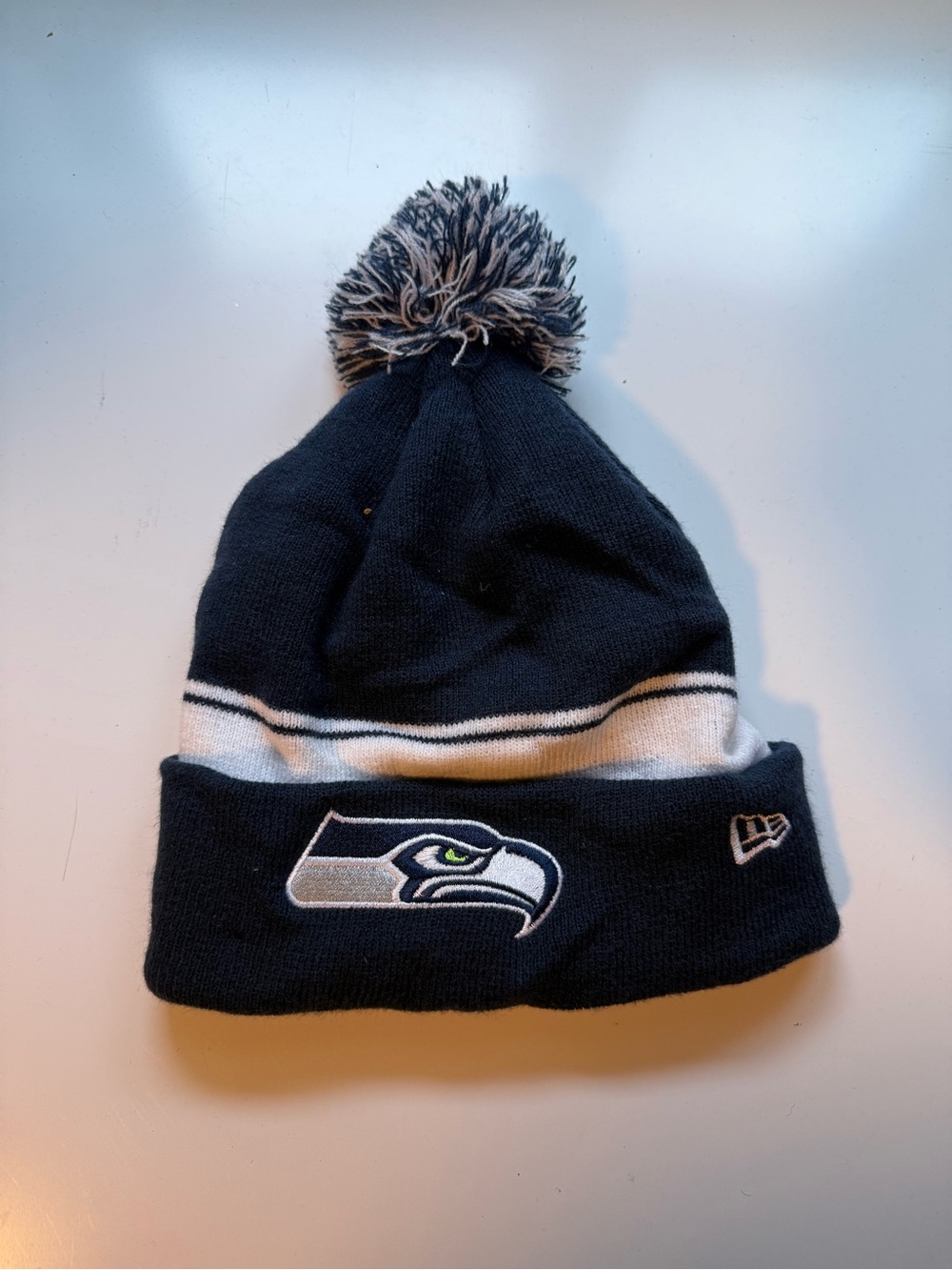 New Era Seattle Seahawks Pom Beanie - Navy/White